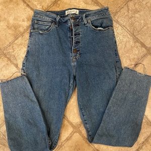 Abercrombie and Fitch jeans size 28 or 6s